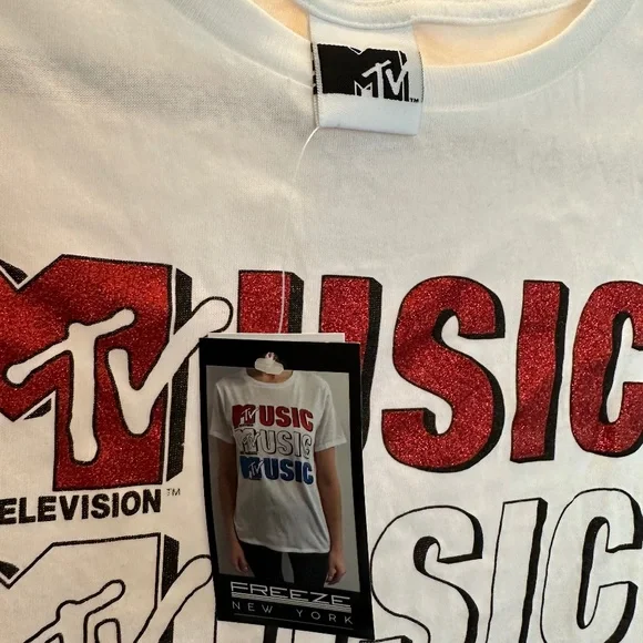 Tshirt - Picture 1 of 2